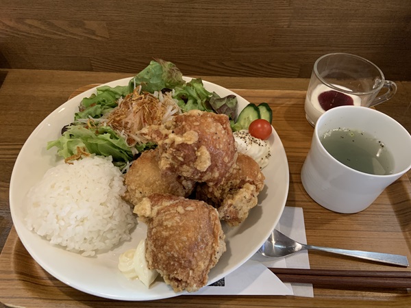 孤独のグルメ In 松江市宍道町 唐揚げとクリームソーダとチーズケーキ 島根ダイハツ販売株式会社